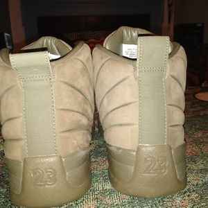 Jordan 12 x PSNY "FRIENDS AND FAMILY" SAMPLE